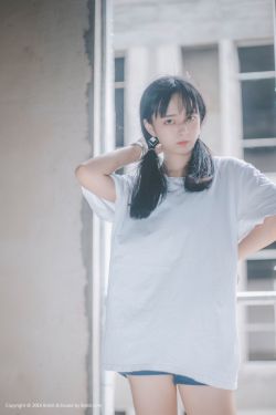 沈梦辰被扒裤子摸下边的视频